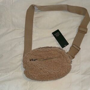 Wild Fable Tan Crossbody Bag